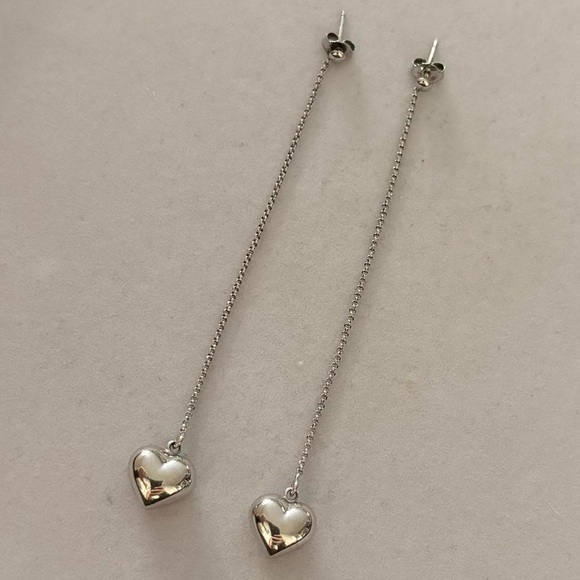 925 Sterling Silver Dangly Dainty Chain with Puffy Heart Charm Earrings - Picture 2 of 6